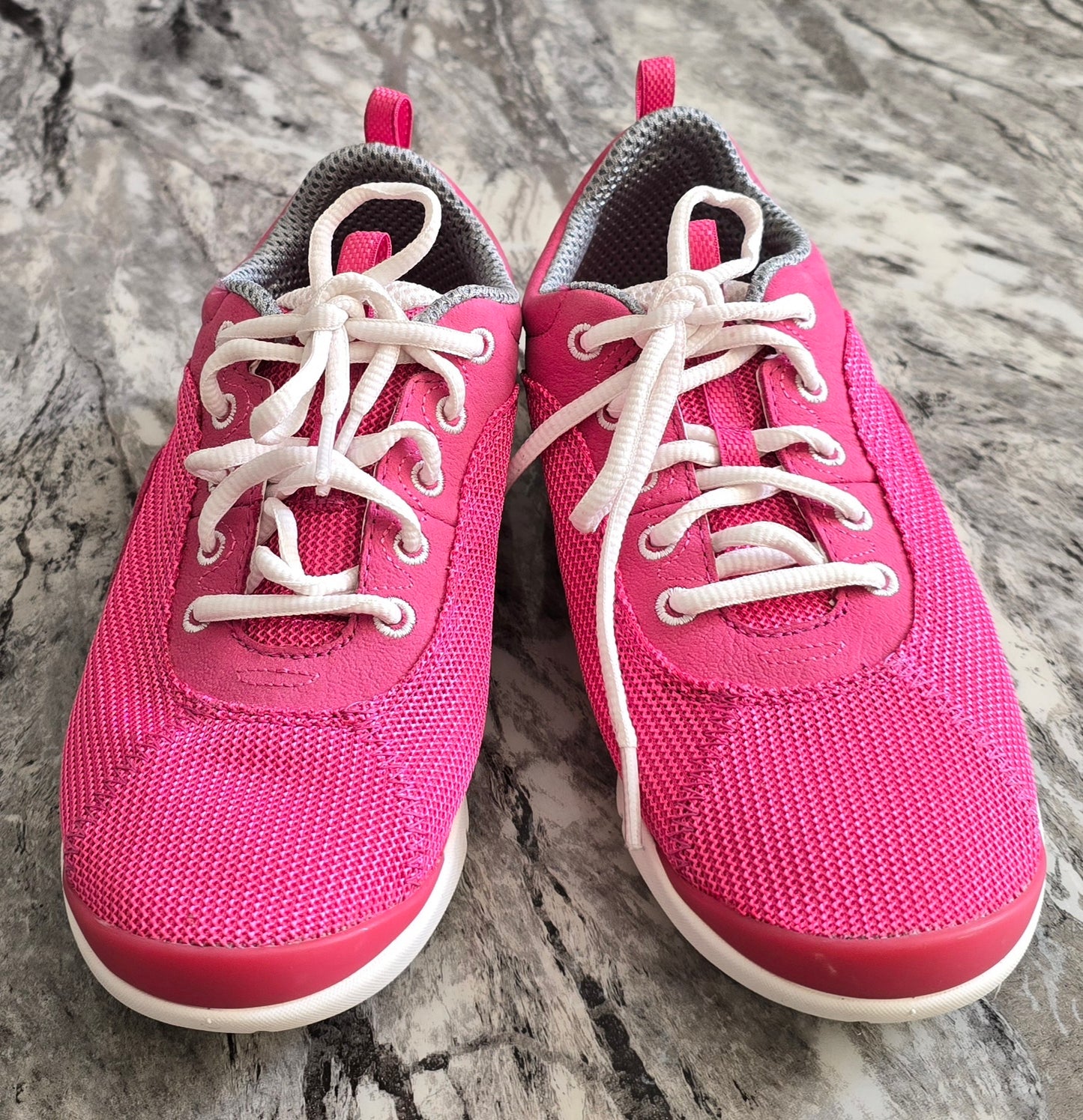 Clarks "Natural movement" ladies sneaker with lace