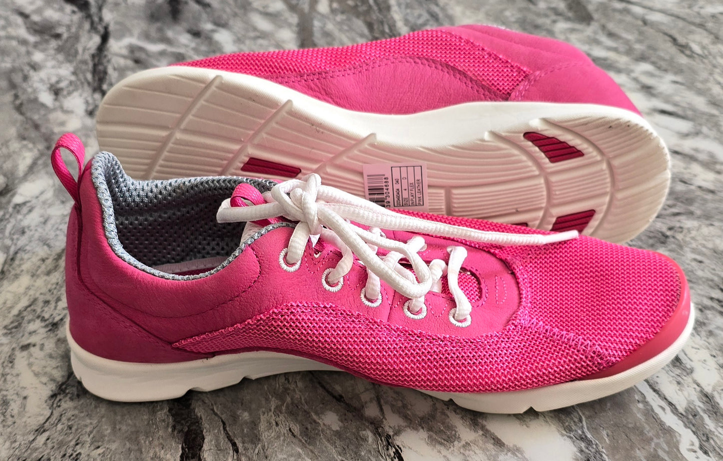 Clarks "Natural movement" ladies sneaker with lace