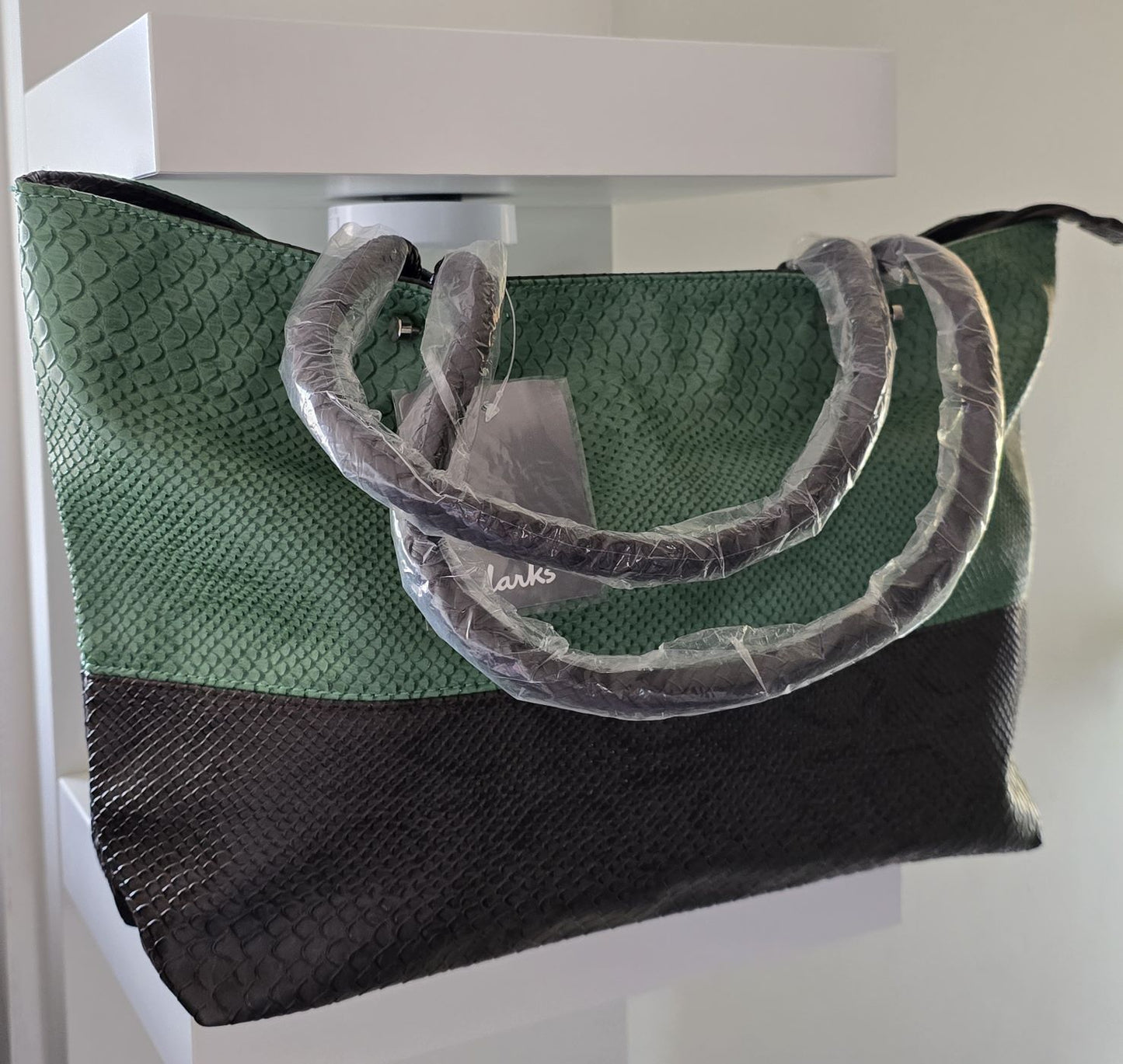 Clarks Women Handbag with Snake Skin Effect