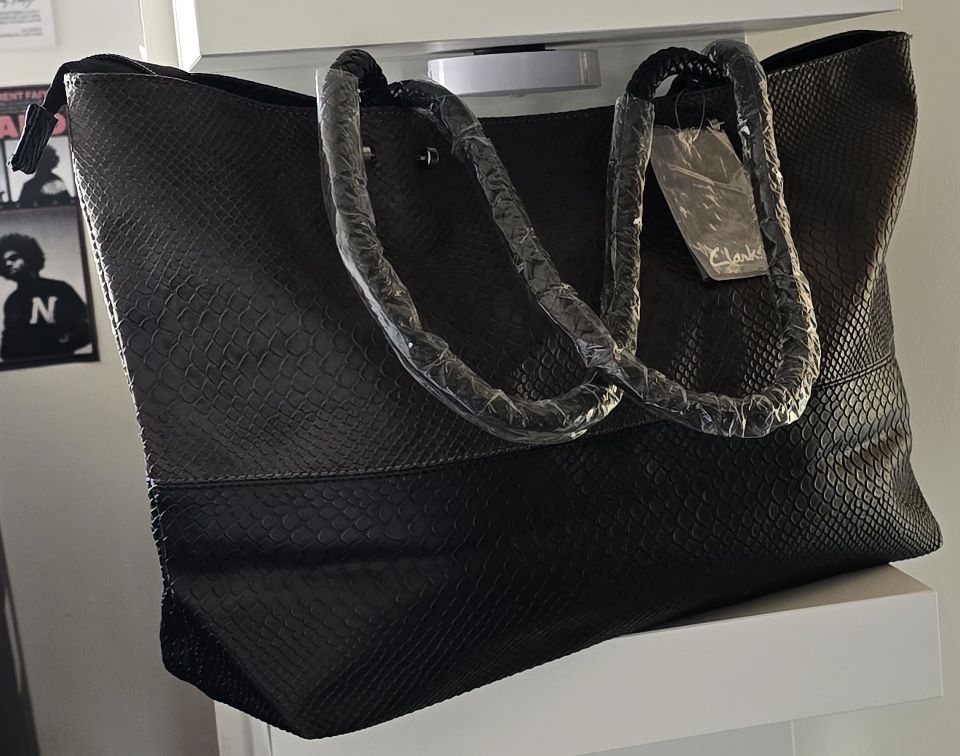Clarks Women Handbag with Snake Skin Effect